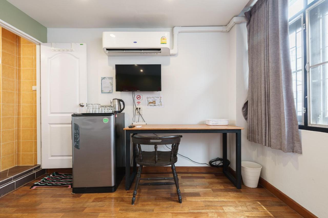 99 Hostel Khaosan Бангкок Экстерьер фото