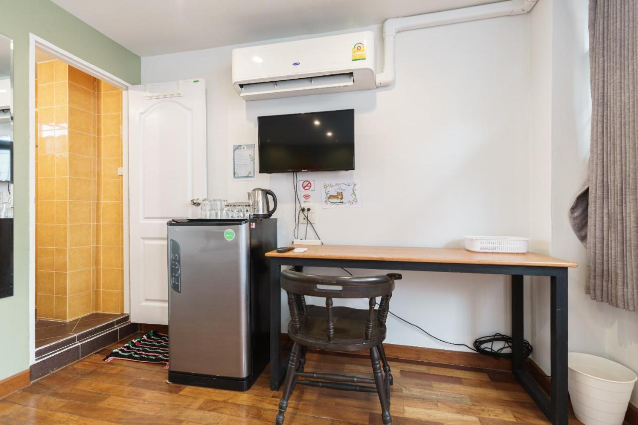 99 Hostel Khaosan Бангкок Экстерьер фото