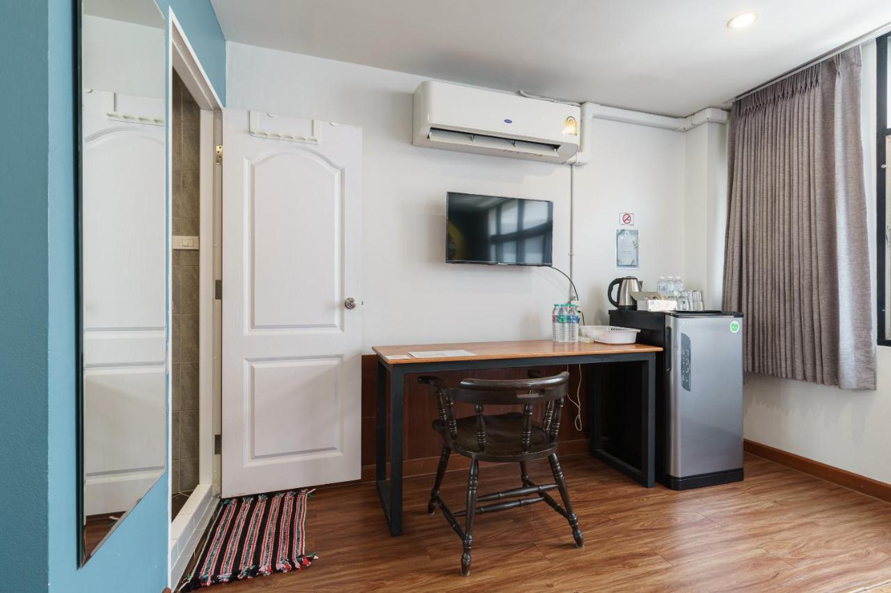 99 Hostel Khaosan Бангкок Экстерьер фото